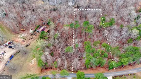 8241 Bow Trl, Woodstock, GA 30188