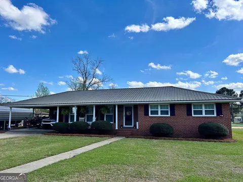 41 W Collins St, Sycamore, GA 31790