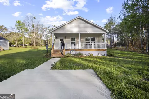16 SW Pear St, Ludowici, GA 31316