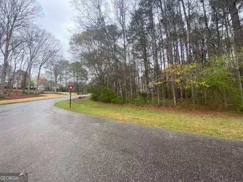 254 Westchester Dr, Griffin, GA 30223