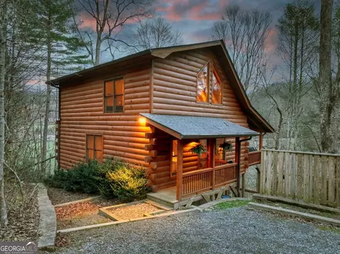 416 N Dustin Dr, Ellijay, GA 30540