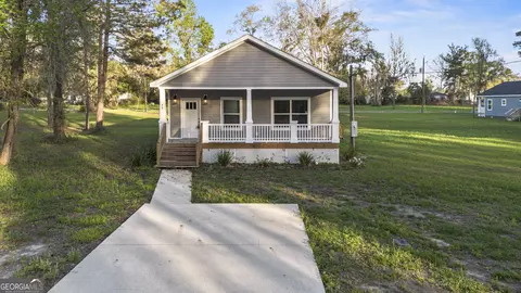 34 Pear St SW, Ludowici, GA 31316