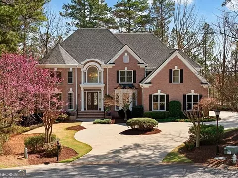 1090 Abingdon Ln, Alpharetta, GA 30022