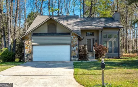 1131 Bailing Dr, Lawrenceville, GA 30043