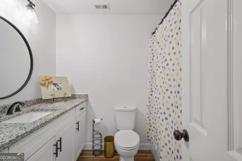 Bath - 4314 Old Hoboken Rd, Blackshear, GA 31516 photo 2 of 3