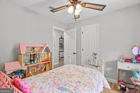 Bedroom - 4314 Old Hoboken Rd, Blackshear, GA 31516 photo 2 of 6