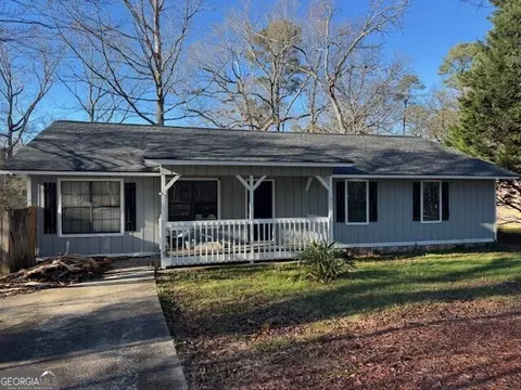 405 Bob Wood Dr, Loganville, GA 30052