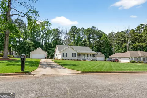 620 N Oakland Cir, Mcdonough, GA 30253