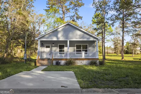 54 SW Pear St, Ludowici, GA 31316