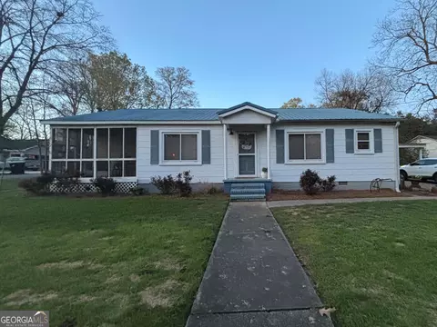 201 Vinson St, Byron, GA 31008