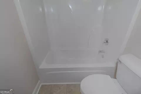 Bath - 793 Celebration Blvd, Lagrange, GA 30241 photo 3 of 4