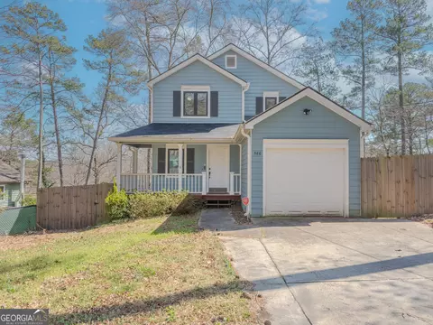 580 Lake Dr, Snellville, GA 30039