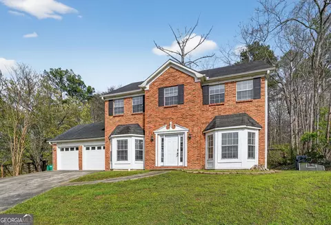 2600 Waterfall Ct, Ellenwood, GA 30294