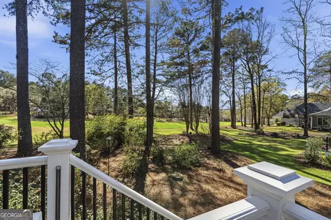 1811 Snug Harbor Dr, Greensboro, GA 30642