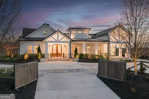 6044 Wade Orr Rd, Flowery Branch, GA 30542