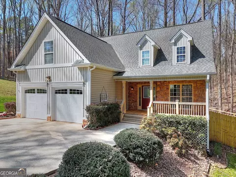 324 Heatherwood Dr, Auburn, GA 30011