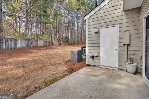 Exterior - 4147 Howell Park Rd, Duluth, GA 30096 photo 4 of 8