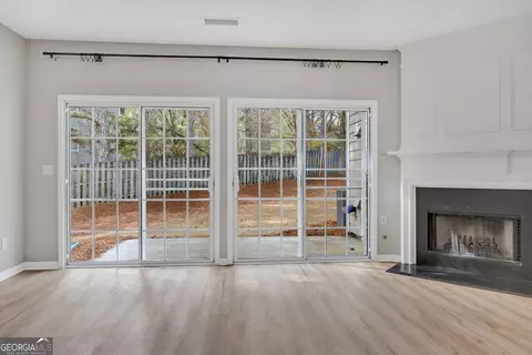 Living - 4147 Howell Park Rd, Duluth, GA 30096 photo 4 of 5