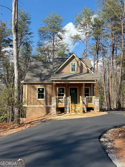 18 Creek Bend Pt, Cleveland, GA 30528
