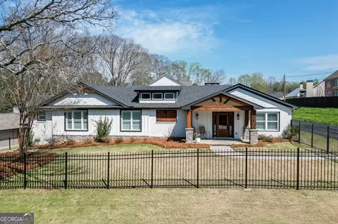 5435 Shadburn Ferry Rd, Buford, GA 30518