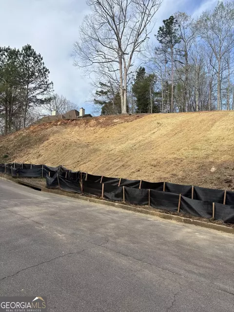 9448 Woodlawn Dr, Douglasville, GA 30135