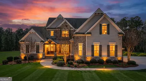 829 Christopher Rd, Sharpsburg, GA 30277