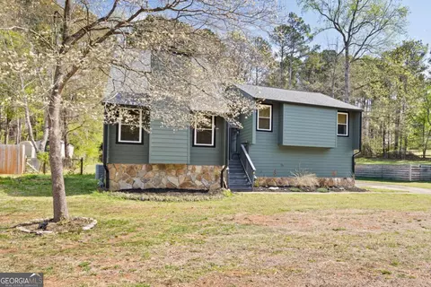 6748 Galts Ferry Rd, Acworth, GA 30102