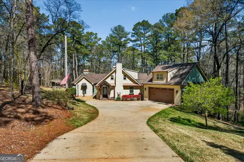 4 Grayson Pt, Hogansville, GA 30230