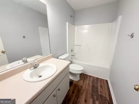 Bath - 42 Edgefield Dr, Commerce, GA 30529 photo 1 of 4