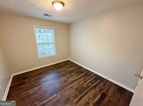 Bedroom - 42 Edgefield Dr, Commerce, GA 30529 photo 5 of 6