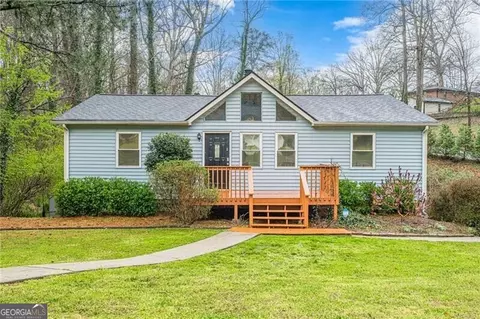 549 Pineland Cir SW, Mableton, GA 30126