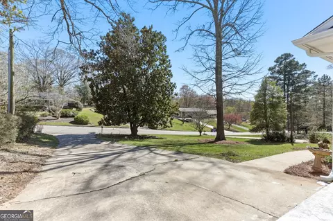 Exterior - 108 Springview Dr, Gainesville, GA 30501 photo 6 of 9