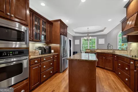 Kitchen - 205 River Oaks Dr, Lagrange, GA 30240 photo 7 of 7