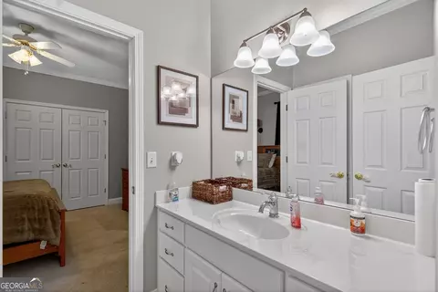 Bath - 205 River Oaks Dr, Lagrange, GA 30240 photo 7 of 10