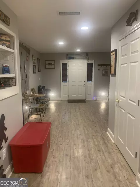 Entry Way - 205 River Oaks Dr, Lagrange, GA 30240 photo 1 of 7