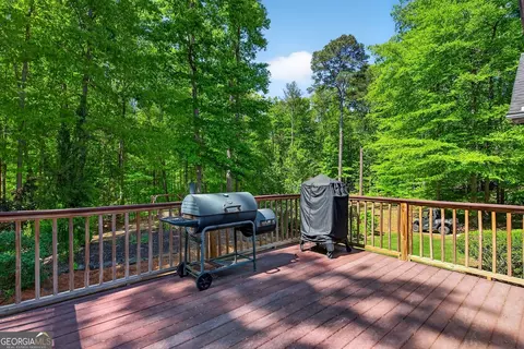 Exterior - 205 River Oaks Dr, Lagrange, GA 30240 photo 5 of 6