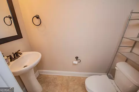 Entry Way - 766 Natures Walk, Gray, GA 31032 photo 7 of 12