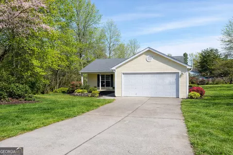238 Ivy Hills Cir, Mount Airy, GA 30563
