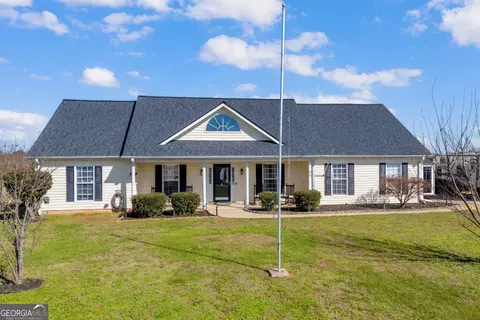 369 Kay Dr, Winder, GA 30680