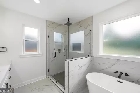 Bath - 1534 Red Cedar Rd, Commerce, GA 30530 photo 3 of 10