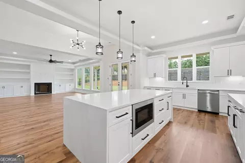 Kitchen - 1534 Red Cedar Rd, Commerce, GA 30530 photo 2 of 5