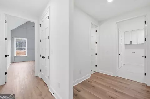 Entry Way - 1534 Red Cedar Rd, Commerce, GA 30530 photo 6 of 8