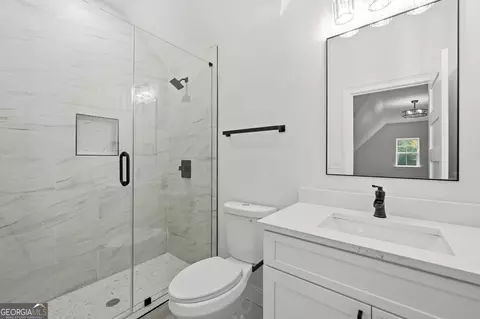 Bath - 1534 Red Cedar Rd, Commerce, GA 30530 photo 10 of 10