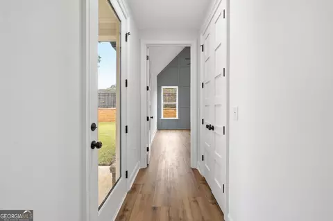 Entry Way - 1534 Red Cedar Rd, Commerce, GA 30530 photo 7 of 8