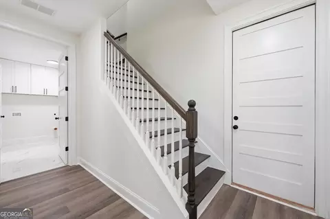 Entry Way - 1254 Mulberry, Commerce, GA 30530 photo 4 of 4