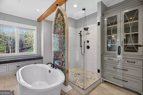 Bath - 175 Thornton Rd, Franklin, GA 30217 photo 6 of 9