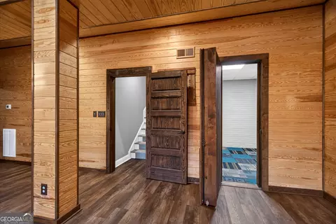 Entry Way - 175 Thornton Rd, Franklin, GA 30217 photo 5 of 5