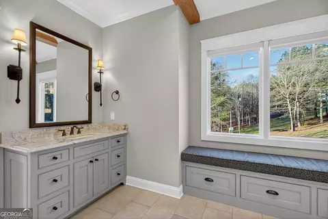 Bath - 175 Thornton Rd, Franklin, GA 30217 photo 3 of 9