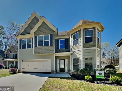 454 Cherry Creek Dr, Loganville, GA 30052