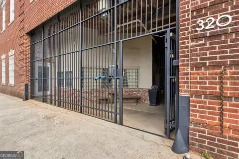 320 Martin Luther King Jr Dr #6, Atlanta, GA 30312